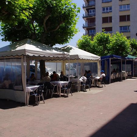 Pension "La Marina" Castro Urdiales Esterno foto