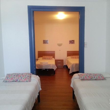 Pension "La Marina" Castro Urdiales Esterno foto