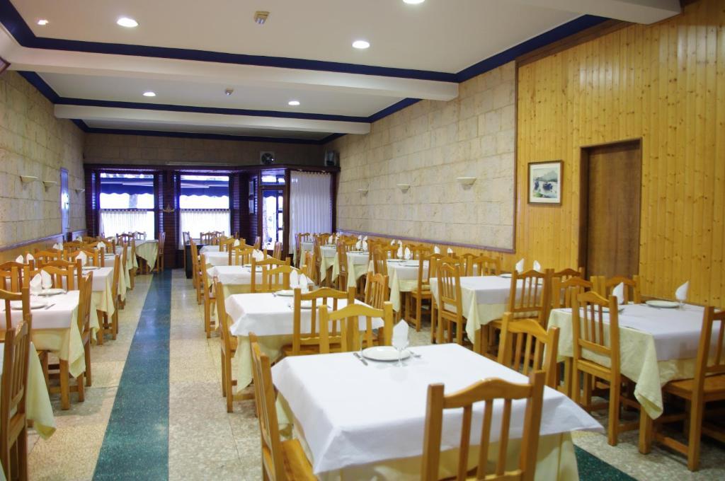 Pension "La Marina" Castro Urdiales Esterno foto