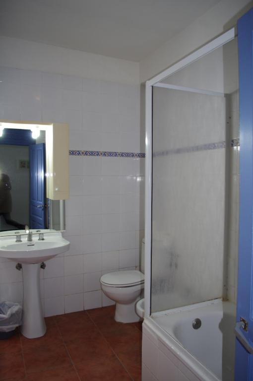 Pension "La Marina" Castro Urdiales Esterno foto