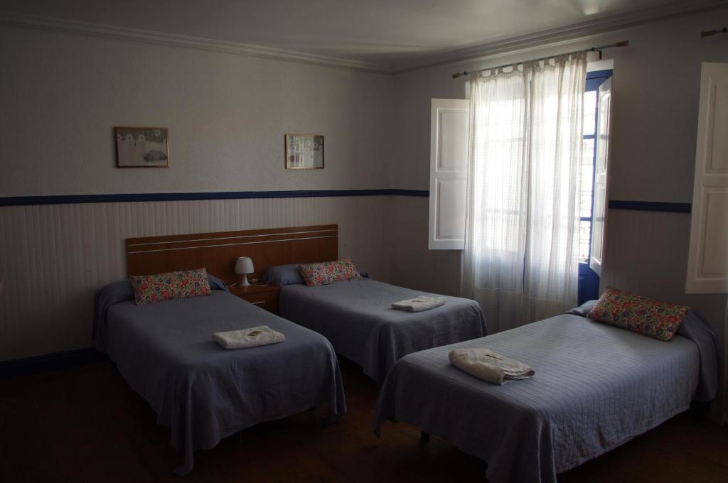 Pension "La Marina" Castro Urdiales Esterno foto