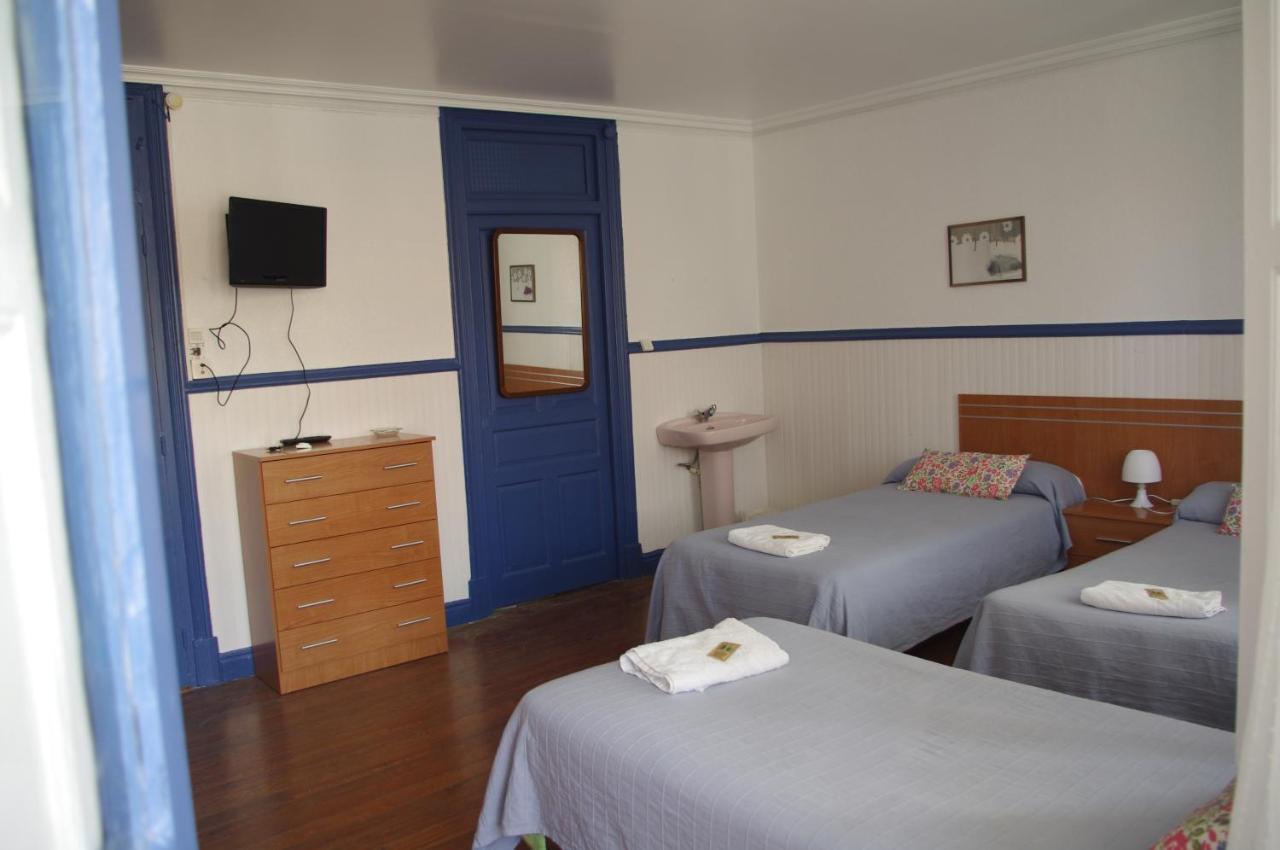 Pension "La Marina" Castro Urdiales Esterno foto
