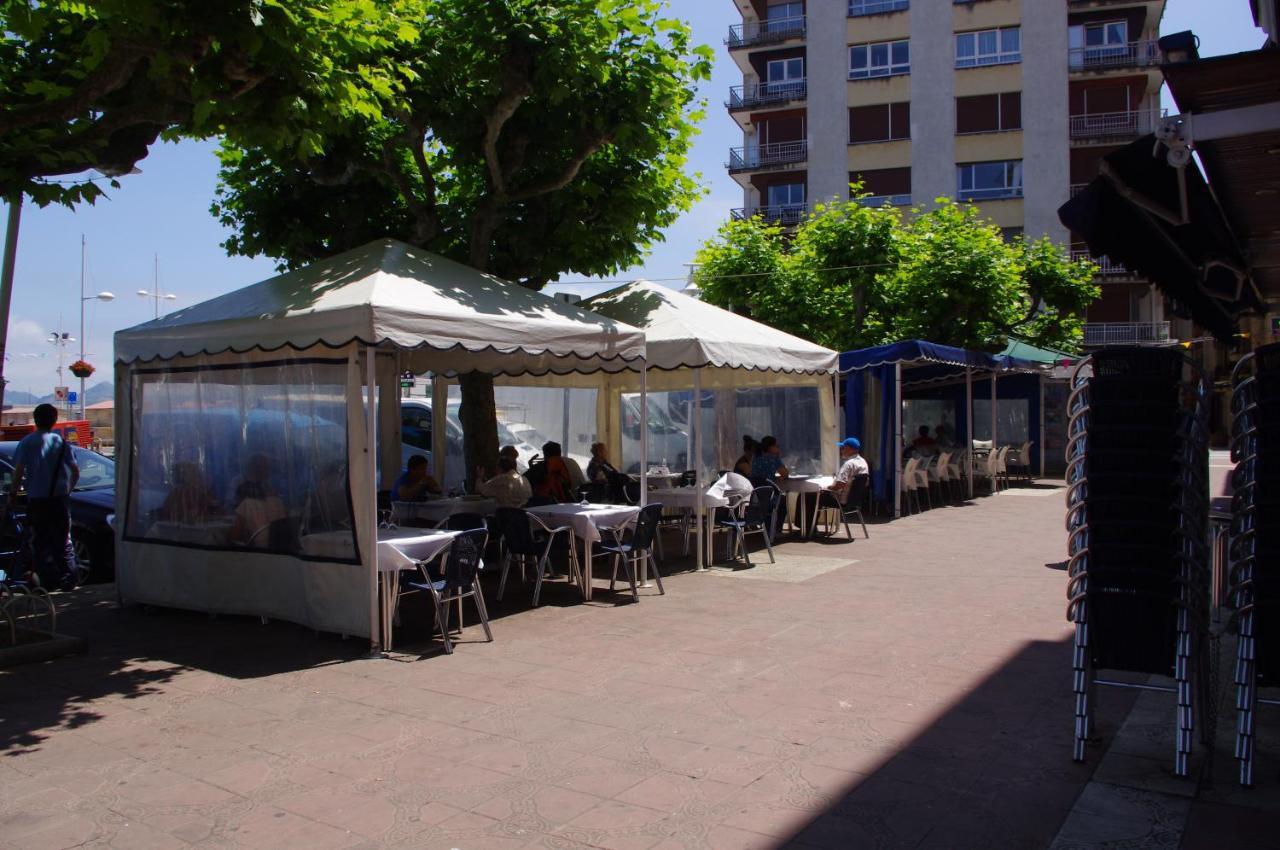 Pension "La Marina" Castro Urdiales Esterno foto