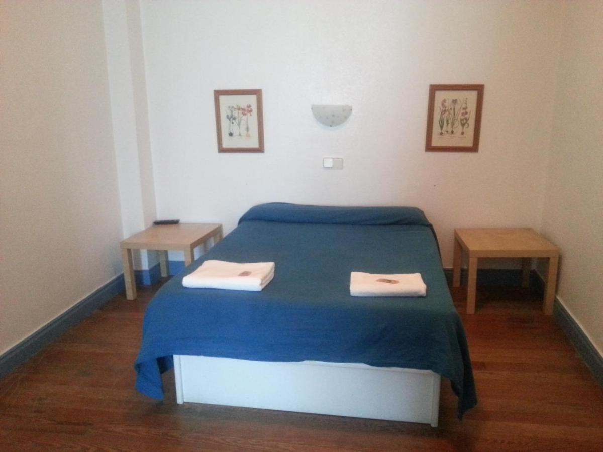 Pension "La Marina" Castro Urdiales Esterno foto